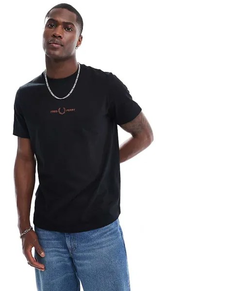 Черная футболка с вышивкой Fred Perry