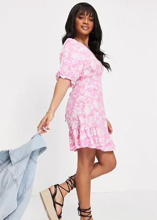 Ярусное платье мини на пуговицах с V-образным вырезом, рукавами 3/4 и цветочным узором розового цвета New Look Petite-Розовый цвет
