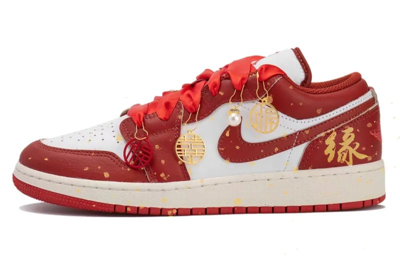 Кроссовки Air Jordan 1 Vintage Basketball Shoes Men Low-top White/Gold/Red, белый/золотой