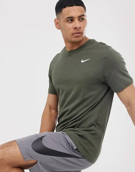 Футболка цвета хаки Nike Training Dry-Зеленый