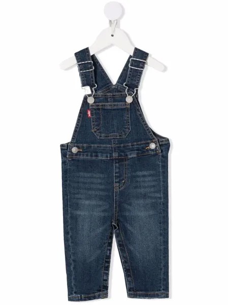 Levi's Kids джинсовый комбинезон с нашивкой-логотипом