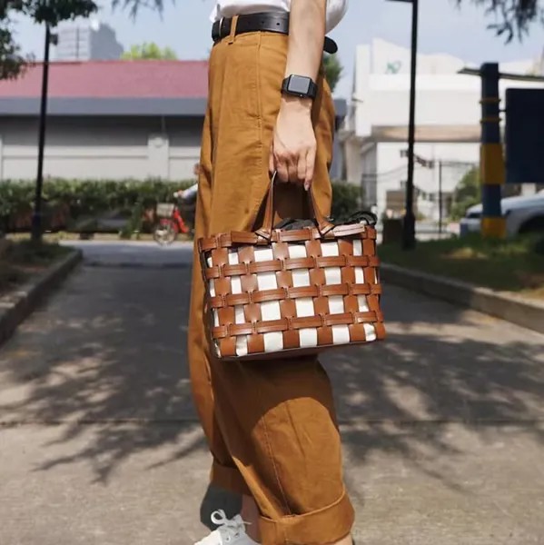 Корейская трендовая портативная корзина для овощей продвинутая дизайнерская квадратная сумка-тоут из воловьей кожи с вырезами женский кошелек