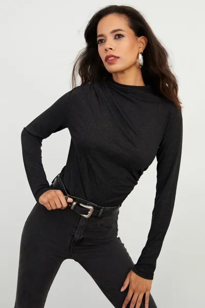 Женская блузка антрацитового цвета с драпировкой Cool & Sexy, серый