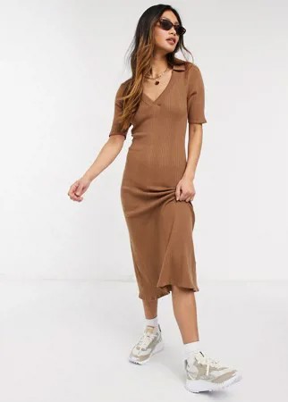 Легкое трикотажное платье миди в широкий рубчик с воротником Fashion Union-Коричневый цвет
