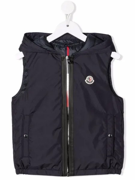 Moncler Enfant жилет с капюшоном и нашивкой-логотипом