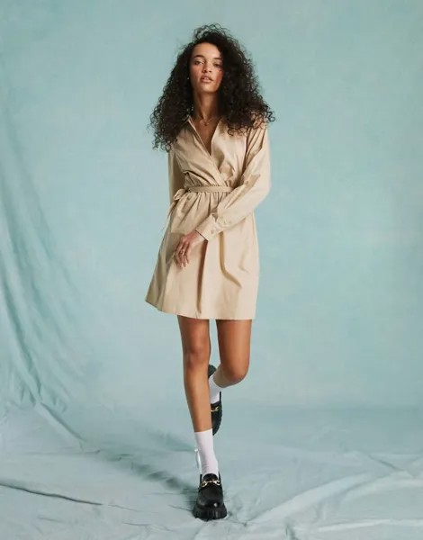 Платье-рубашка мини из поплина с запахом и камнями Miss Selfridge