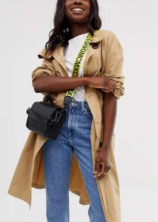 Черная сумка через плечо с логотипом Steve Madden-Черный цвет
