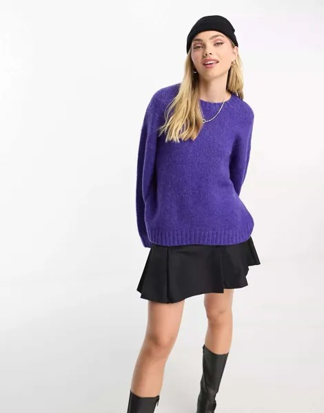 Вязаный свитер Monki с круглым вырезом ярко-фиолетового цвета