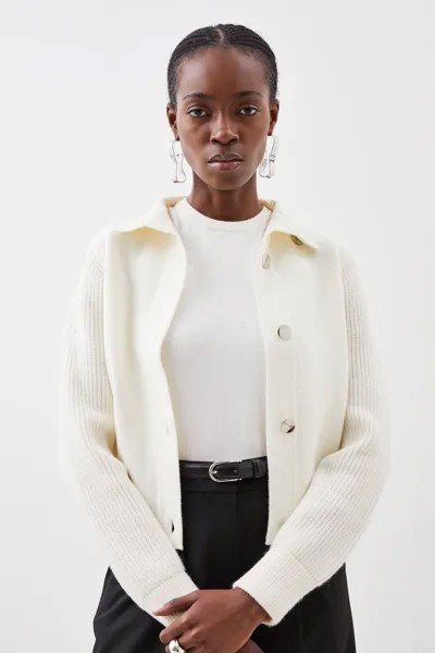 Компактная куртка из смесовой шерсти с контрастными вязаными рукавами Karen Millen, белый