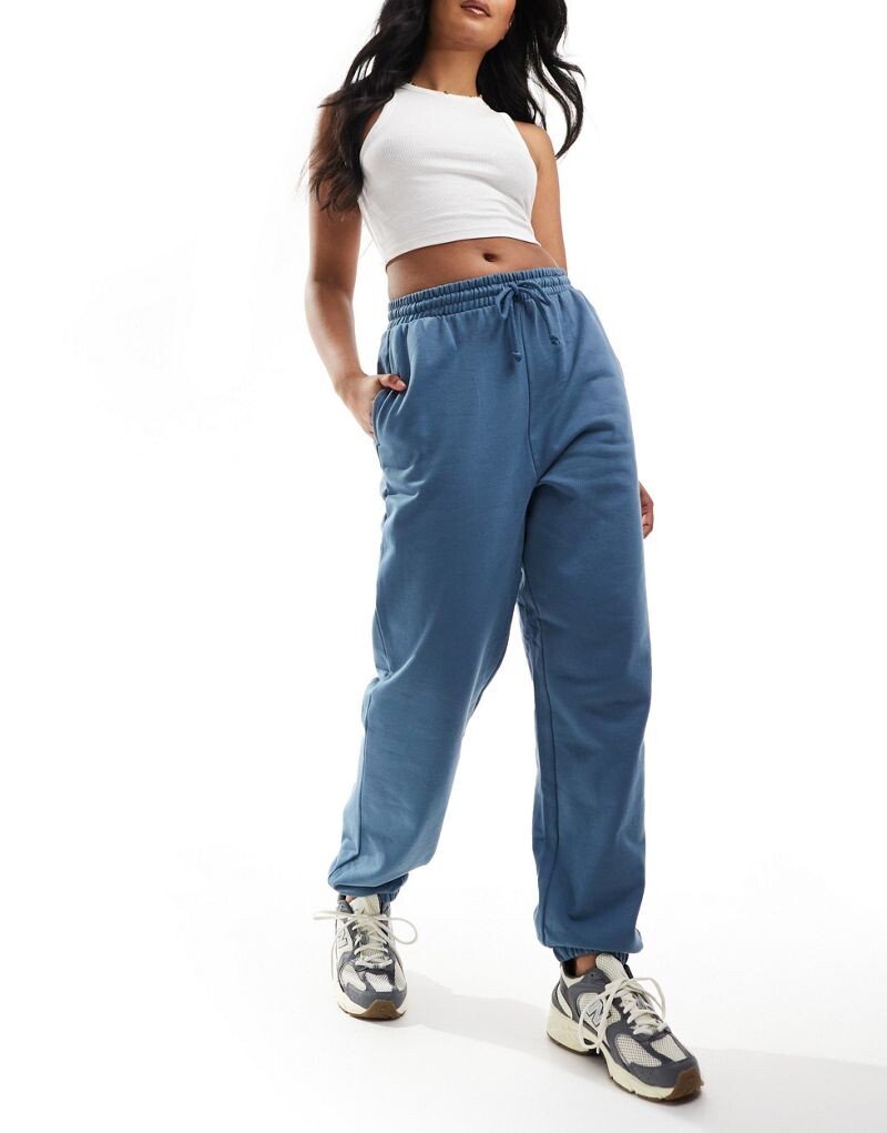 ASOS DESIGN – синие джоггеры
