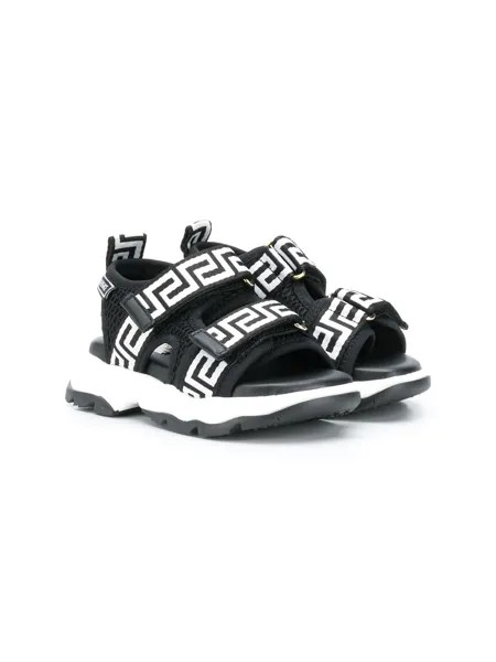 Versace Kids сандалии на липучках с орнаментом Greca