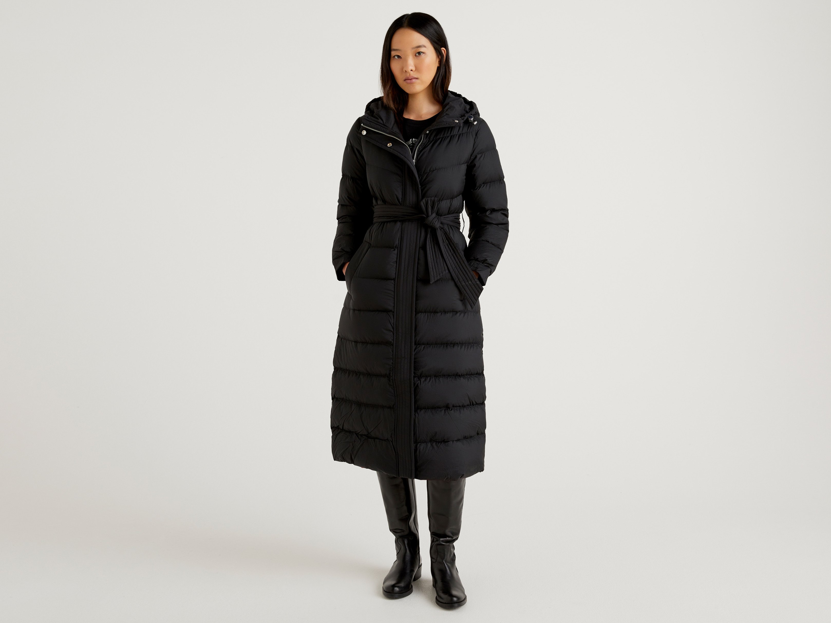 Пуховик женский United Colors of Benetton 21A_25WU5K355 черный 44