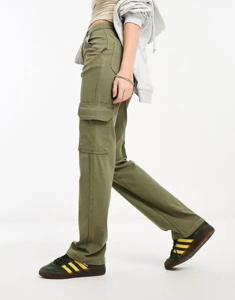 Узкие брюки-карго цвета хаки с карманами ASOS DESIGN