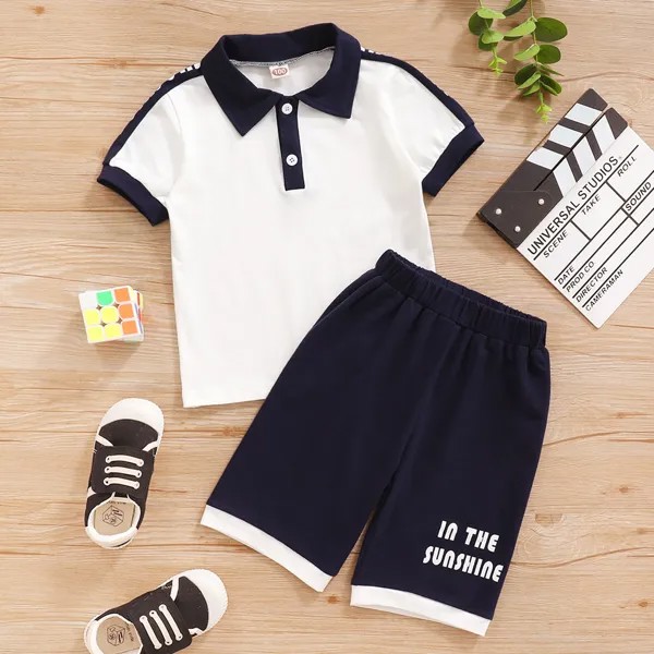 Рубашка-поло с текстовым принтом и спортивные шорты для мальчиков