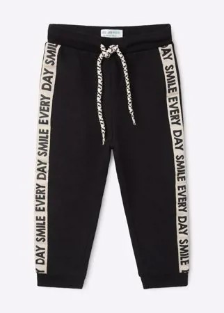 Чёрные спортивные брюки Jogger с лампасами для мальчика Gloria Jeans