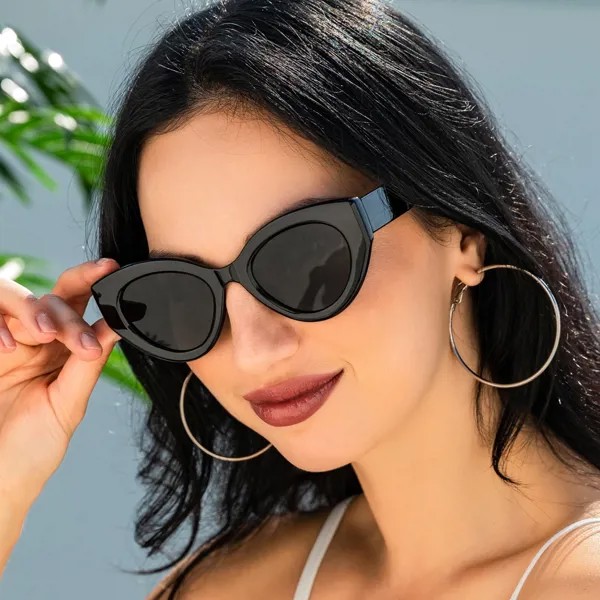Однотонные солнцезащитные очки