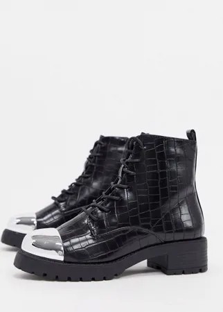 Черные ботинки с крокодиловым рисунком и металлической вставкой на носке River Island-Черный
