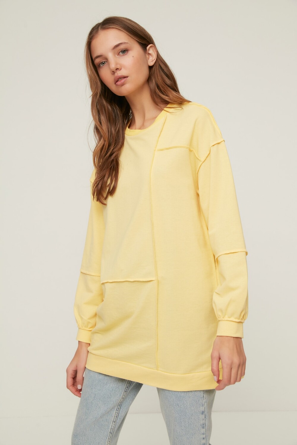 Желтый вязаный свитшот с круглым вырезом и строчкой Trendyol Modest