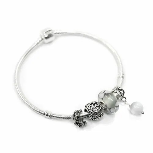 Браслет-цепочка Handinsilver ( Посеребриручку ) Браслет с шармами на основе из бижутерной стали, стразы, стекло, муранское стекло, 1 шт., размер 18 см, серый