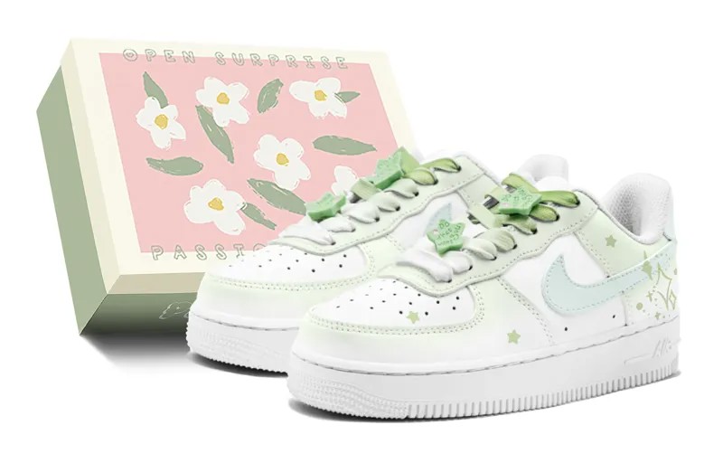 Кроссовки Nike Air Force 1 Skateboarding Shoes Women's Low-top Green/white, зеленый