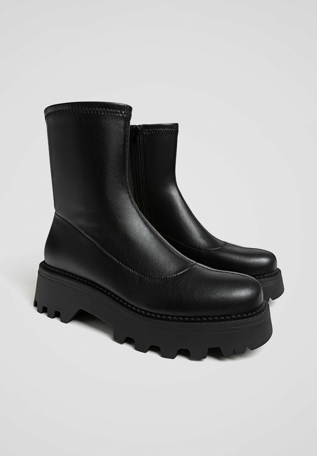 Ботильоны на платформе FLAT STRETCH Stradivarius, черный
