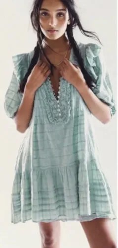 Мини-платье Free People Elora с рюшами и кружевом, плиссировкой, многоуровневым подолом, на подкладке, цвета морской волны, НОВИНКА