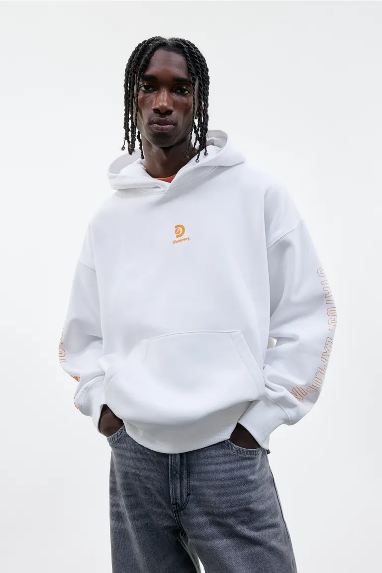 Толстовка oversized fit с капюшоном и принтом H&M, белый