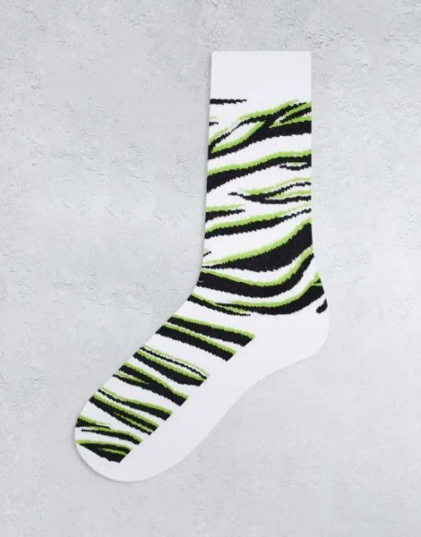 Спортивные носки ASOS DESIGN с белым, черным и зеленым принтом под зебру