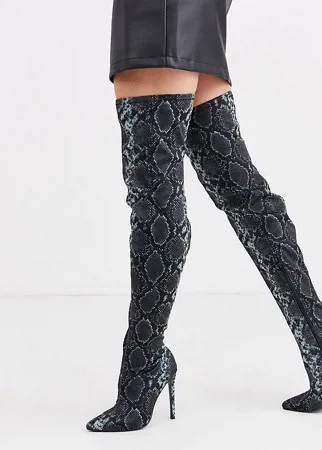 Ботфорты для широкой стопы на каблуке-шпильке с эффектом змеиной кожи ASOS DESIGN-Мульти