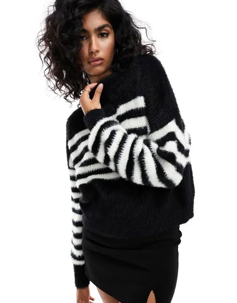 Однотонный свитер в полоску с ресницами Miss Selfridge
