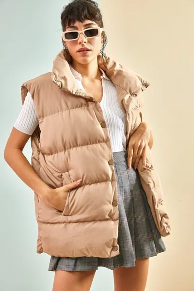 Женский длинный жилет-пуховик с воланами и карманами на кнопках Bianco Lucci, коричневый