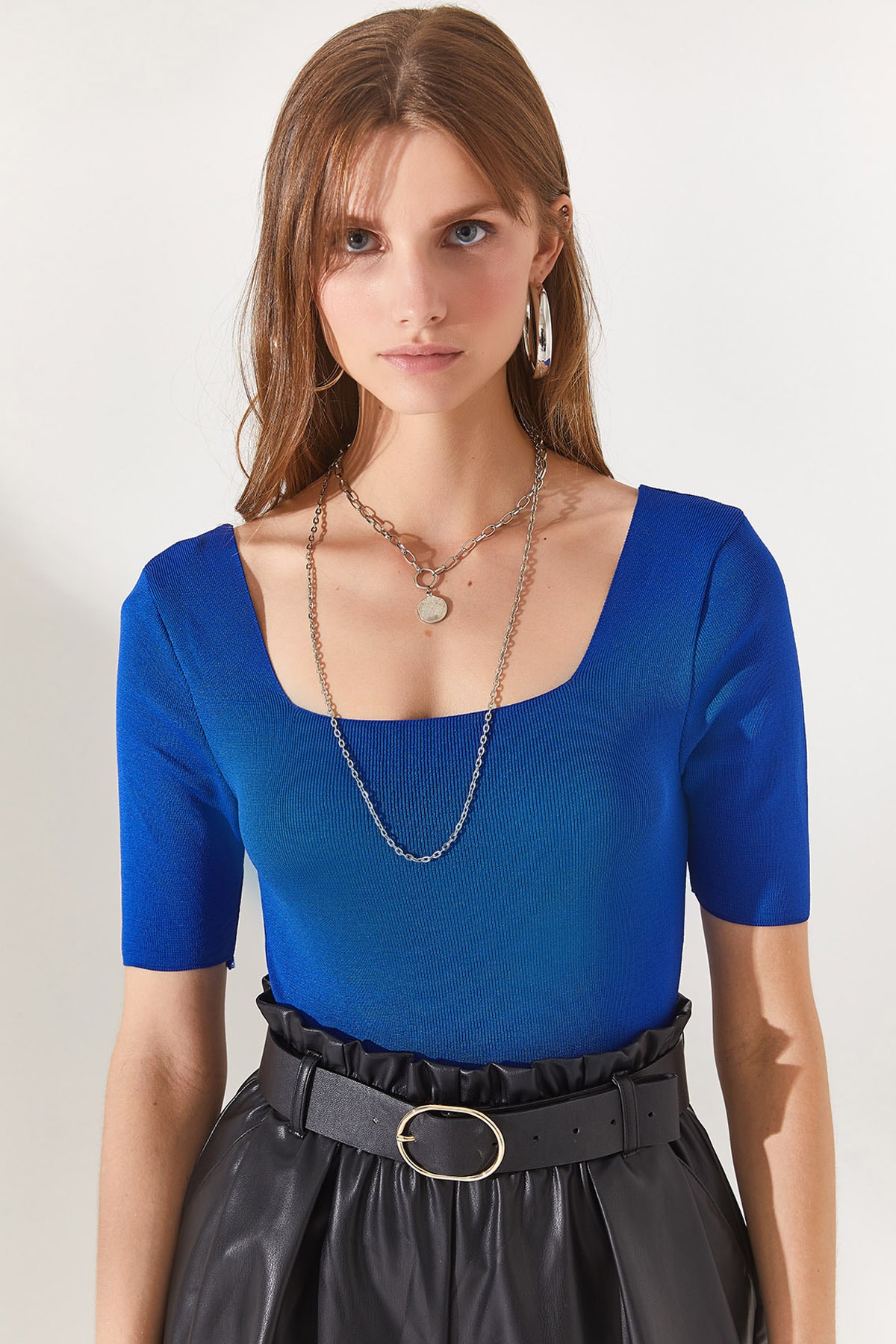 Женская синяя трикотажная блузка с квадратным вырезом выше талии Saks Olalook, темно-синий