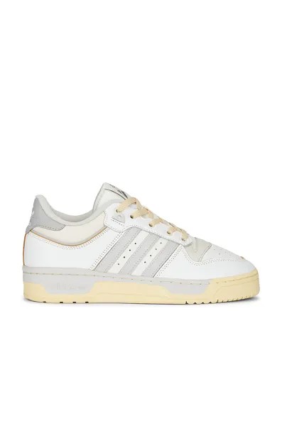 Ботинки adidas Originals Rivalry Low Shoe, цвет White, Grey, & Off White