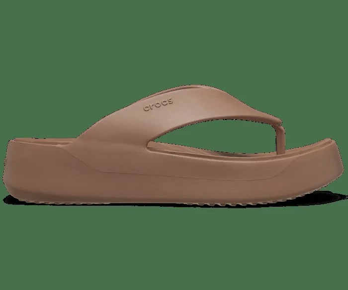 Шлепанцы на платформе Getaway Crocs женские, цвет Latte