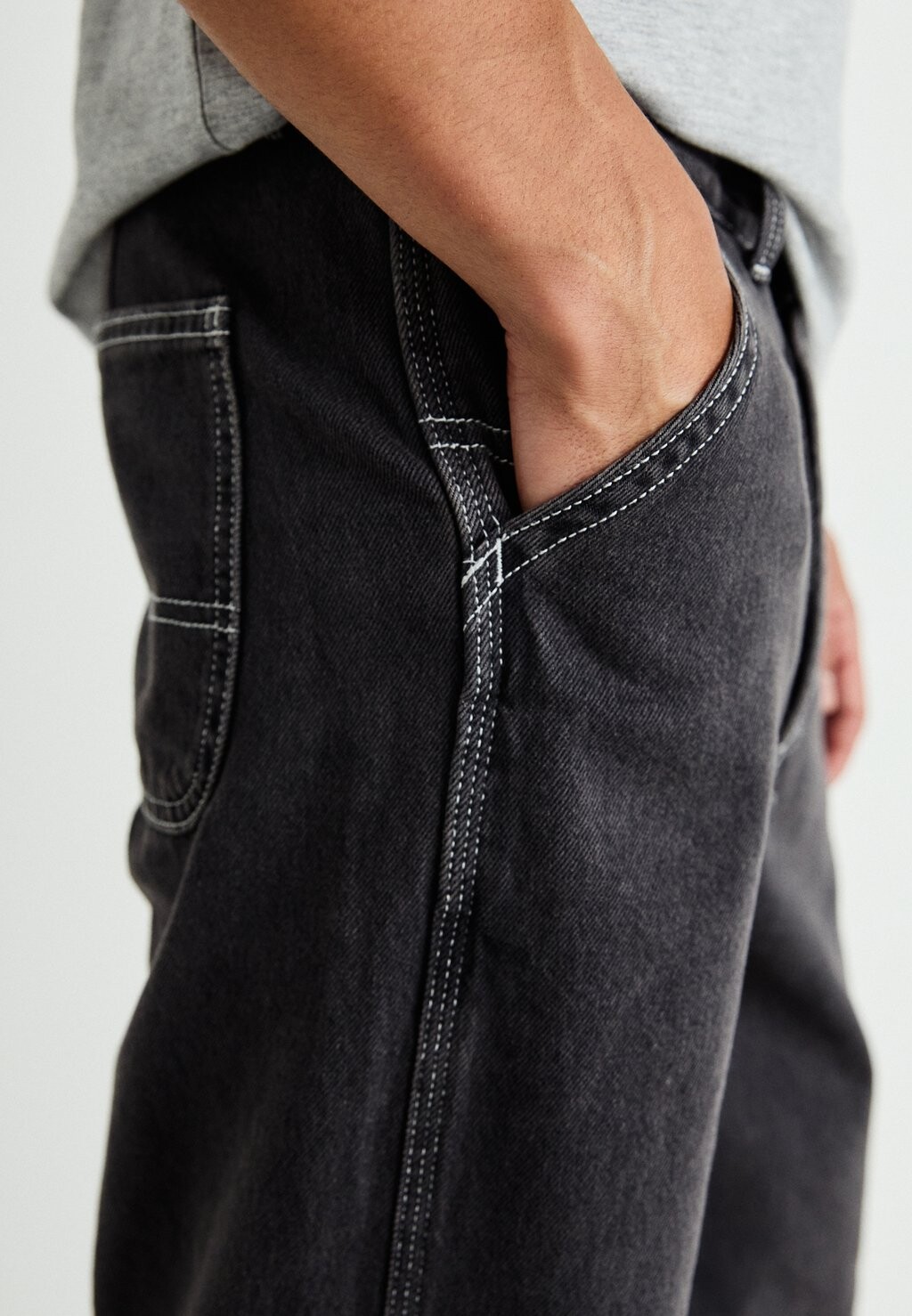 Прямые джинсы JJIEDDIE JJWORKER Jack & Jones, черный деним