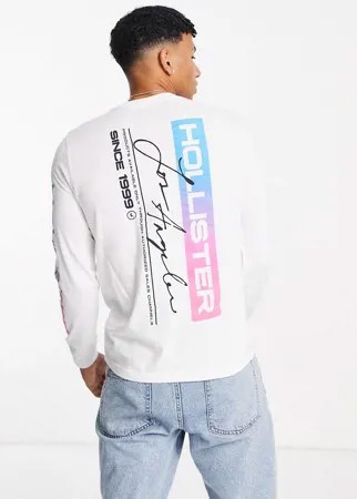 Белый лонгслив с вертикальным принтом на спине и рукавах Hollister