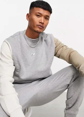Темно-серый свитшот с разноцветными вставками и круглым вырезом Nike Colourblock