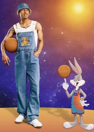 Свободный джинсовый комбинезон выбеленного синего цвета ASOS DESIGN X Space Jam 2-Голубой