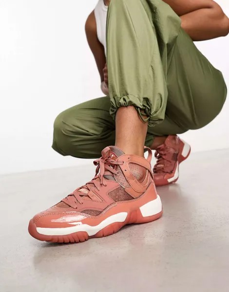 Небесно-оранжевые кроссовки Jordan Two Trey