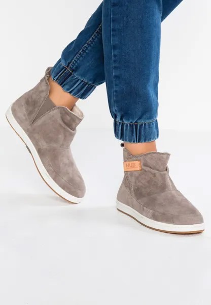 Ботильоны SERVE HUB, цвет dark taupe/offwhite/dark gum