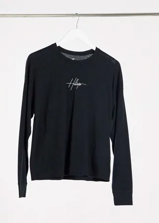 Черный лонгслив с вышитым логотипом на груди Hollister