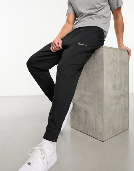 Черные джоггеры Nike Terma-Fit