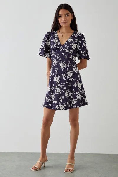 Темно-синее мини-платье с цветочным принтом и развевающимися рукавами Dorothy Perkins, темно-синий