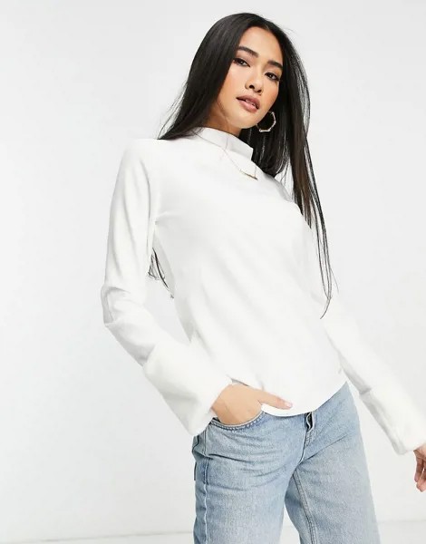 Лонгслив кремового цвета с манжетами с отделкой искусственным мехом River Island-Белый