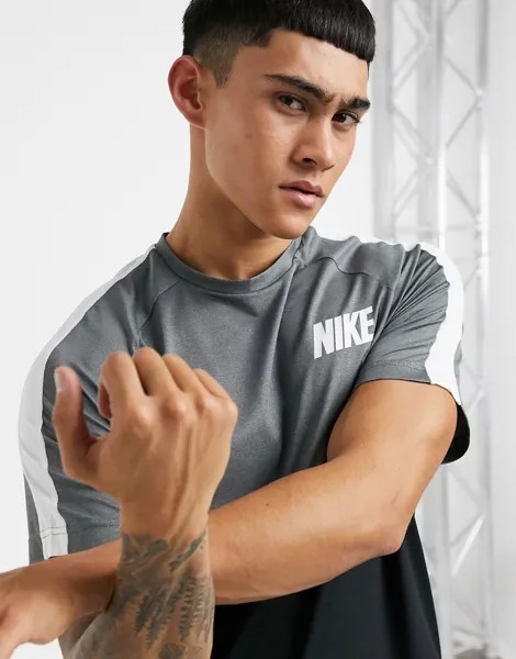 Черная футболка колор блок из быстросохнущего материала Nike Training-Черный