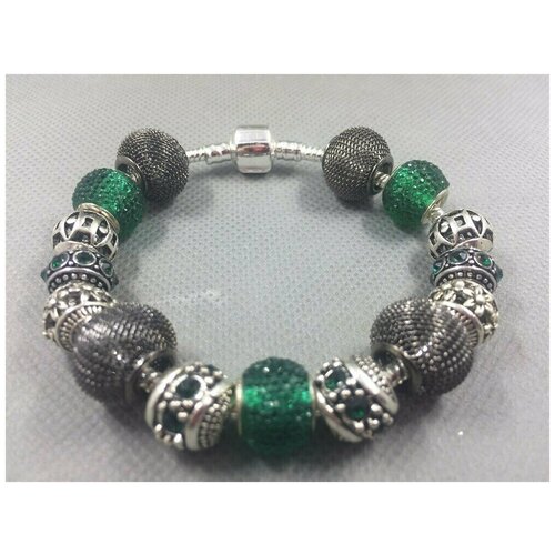 Браслет-цепочка Handinsilver ( Посеребриручку ) Браслет с шармами на основе из бижутерной стали, стразы, муранское стекло, стекло, 1 шт., размер 19 см, зеленый