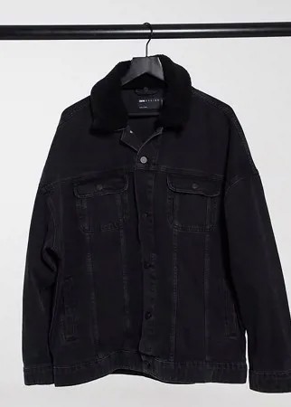 Черная выбеленная джинсовая куртка в стиле oversized со съемным воротником из искусственного меха ASOS DESIGN Tall-Черный