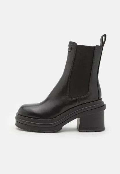 Ботильоны на платформе BOOT Armani Exchange, черный