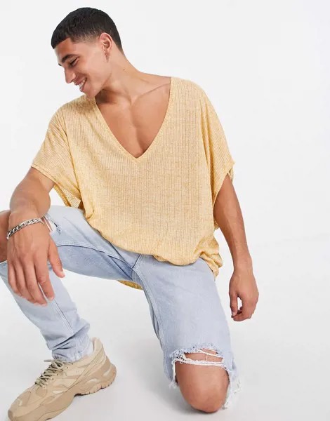 Удлиненная oversized-футболка в рубчик горчичного цвета с глубоким V-образным вырезом ASOS DESIGN-Желтый