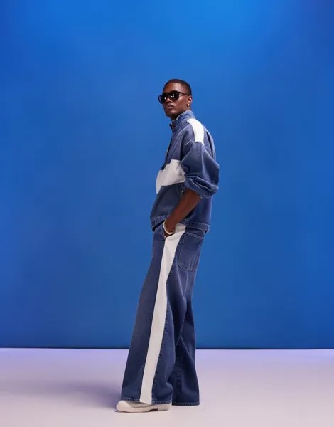 Синие ультраширокие джинсы 90-х с белыми вставками ASOS DESIGN, часть комплекта